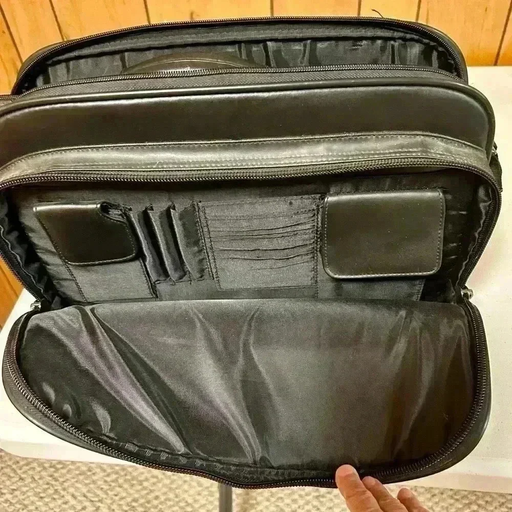 ICON LAPTOP BRIEFCASE - Picture 2 of 5